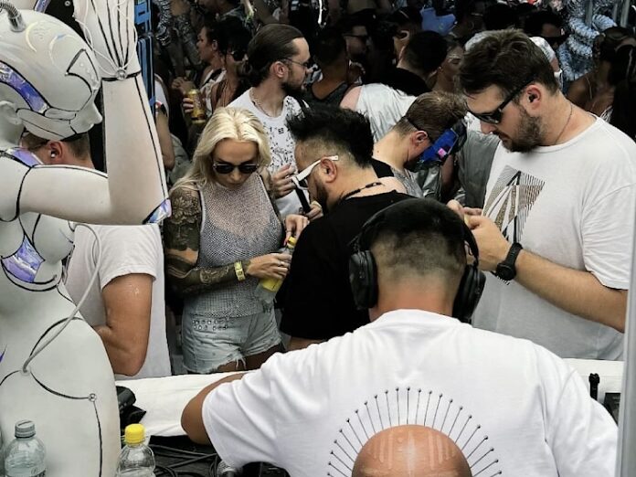 Darsen's DJ set on the AI in Motion Love Mobile at Street Parade 2024 in Zürich, Switzerland